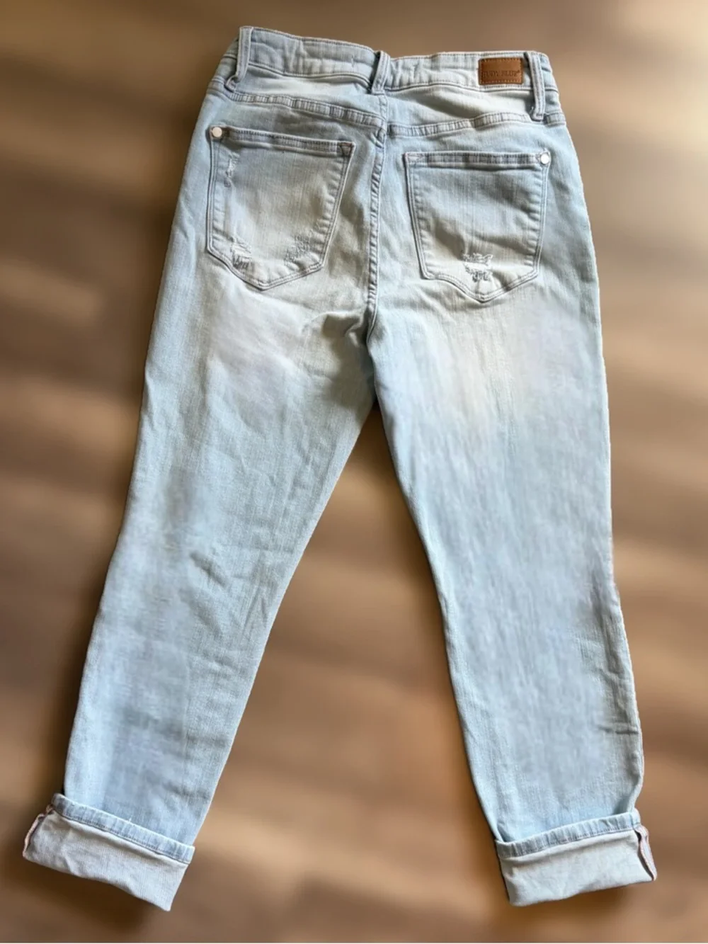 Judy Blue Boyfriend Fit Distressed Light Wash Jeans Size 5/27 - Picture 4 of 8